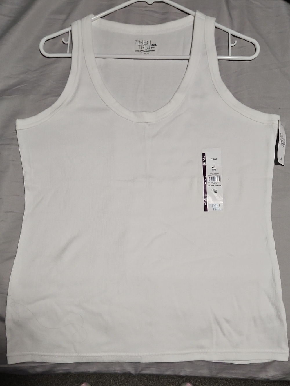 Time and Tru Women's White Ribbed Scoop Tank